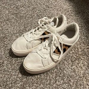 UGG Women's Dinale Cheetah Print Sneaker 8.5